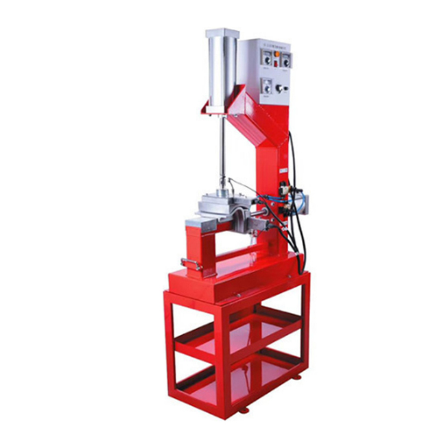 Fully pneumatic multifunctional seamless tire repair machine